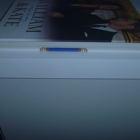 William & Kate - A Royal Love Story - Picture 6 of 6